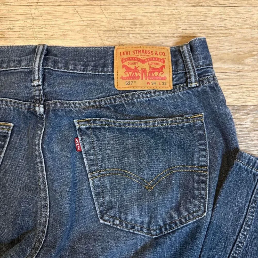 Levi-s Men's Blue and Navy Jeans